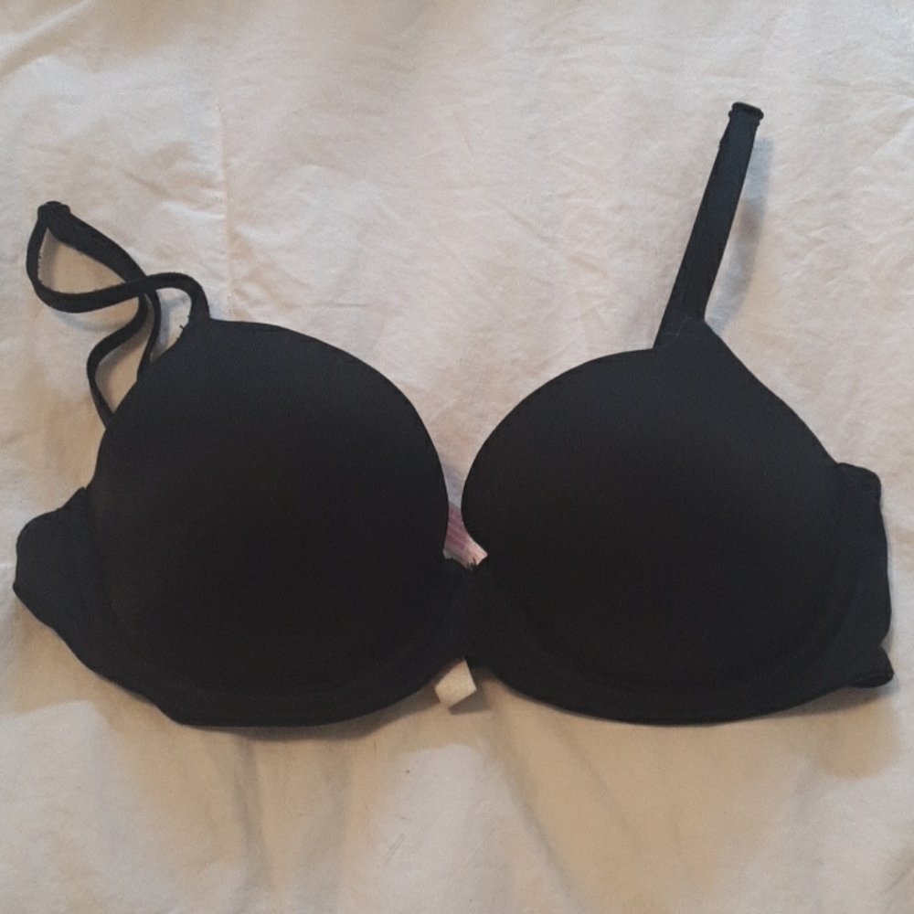 Pink Victoria's secret bra